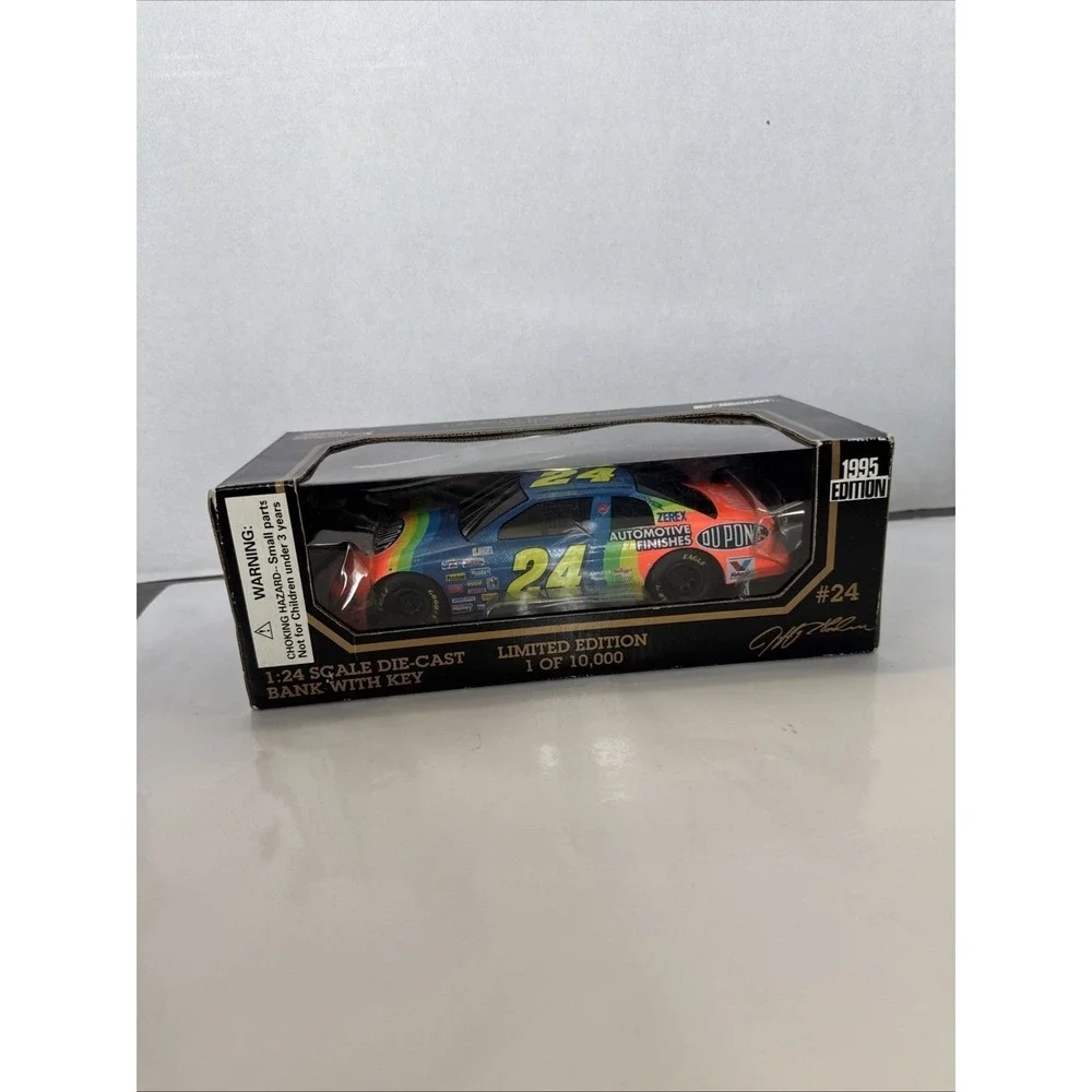 Racing Champions Jeff Gordon 24 DuPont 1:24 Die-Cast Bank 1995 Limited Edition